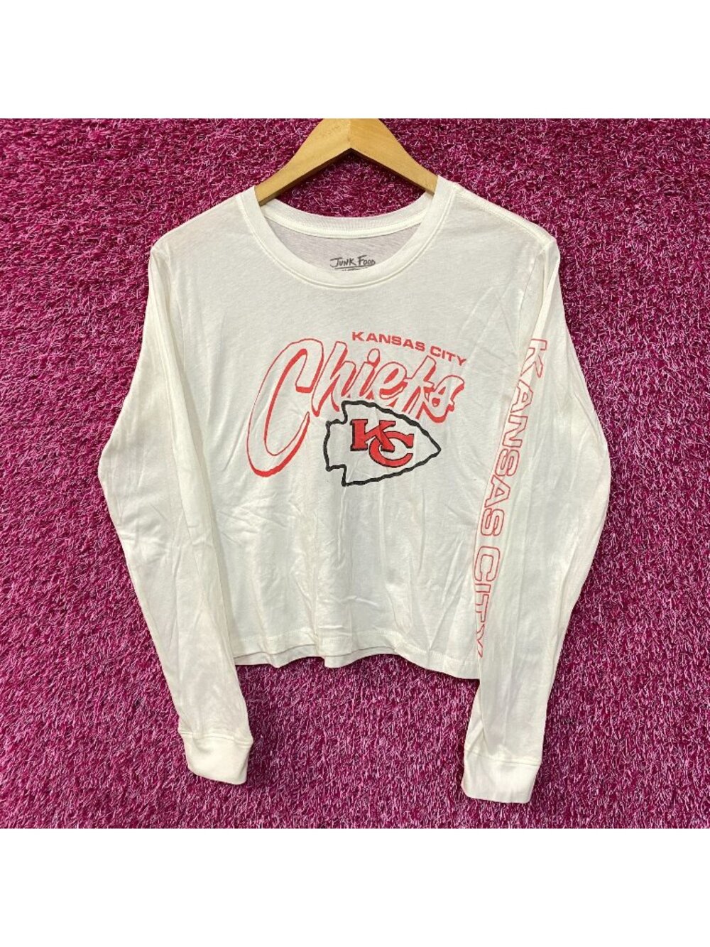 Junk Food Kansas City Chiefs Long Sleeve Cropped T-Shirt XS